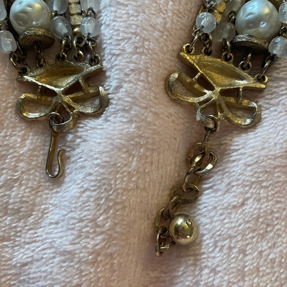Vintage Coro Multi Strand Antiqued Gold and White Beads Necklace - Picture 8 of 10